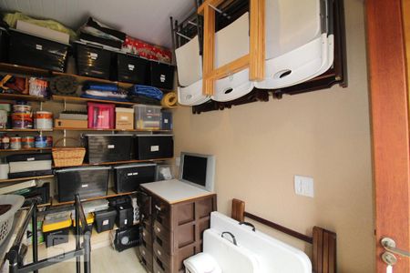 Casa à venda com 240m², 4 quartos e 3 vagasQuarto serviço