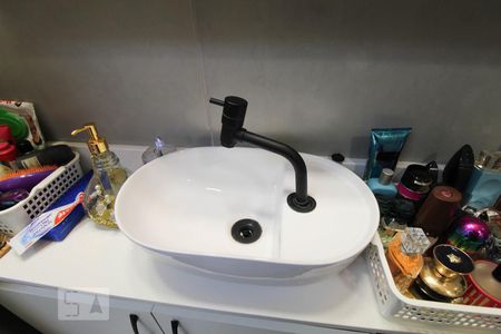 Apartamento para alugar com 55m², 2 quartos e sem vagaBanheiro da Suíte 2