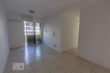 Sala de apartamento para alugar com 2 quartos, 65m² em Freguesia (jacarepaguá), Rio de Janeiro