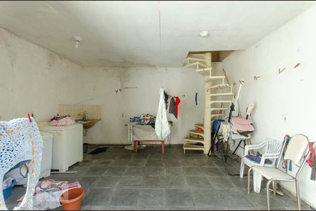 Casa à venda com 150m², 3 quartos e 2 vagas Casa à venda com 150m², 3 quartos e 2 vagasÁrea de Serviço