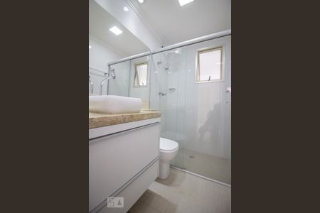 Banheiro de apartamento para alugar com 3 quartos, 58m² em Parque Mandaqui, São Paulo