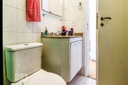 Apartamento para alugar com 55m², 2 quartos e 1 vaga Apartamento para alugar com 55m², 2 quartos e 1 vagaBanheiro
