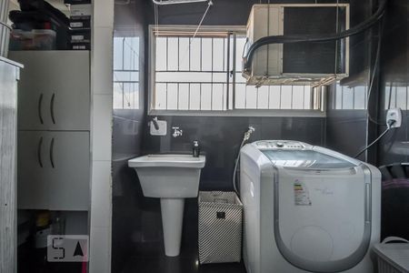 Apartamento à venda com 65m², 2 quartos e 1 vagaÁrea de Serviço