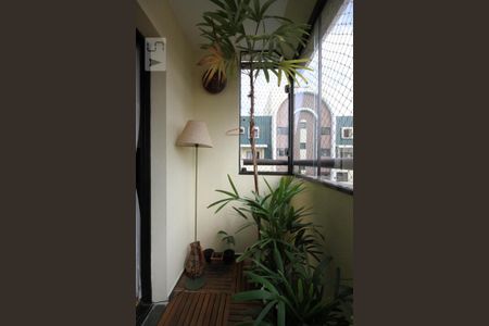 Apartamento à venda com 104m², 3 quartos e 2 vagasVaranda