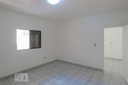 Sala/Quarto de casa para alugar com 1 quarto, 26m² em Jardim Maria Estela, São Paulo