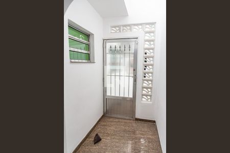 Casa para alugar com 250m², 3 quartos e 5 vagas Casa para alugar com 250m², 3 quartos e 5 vagasHall de entrada