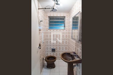 Casa para alugar com 250m², 3 quartos e 5 vagas Casa para alugar com 250m², 3 quartos e 5 vagasBanheiro garagem