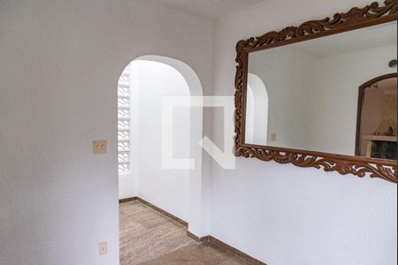 Casa para alugar com 250m², 3 quartos e 5 vagas Casa para alugar com 250m², 3 quartos e 5 vagasHall de entrada