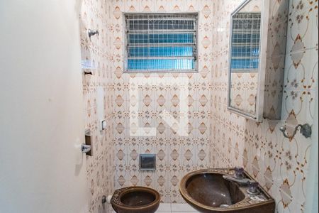 Casa para alugar com 250m², 3 quartos e 5 vagas Casa para alugar com 250m², 3 quartos e 5 vagasBanheiro garagem