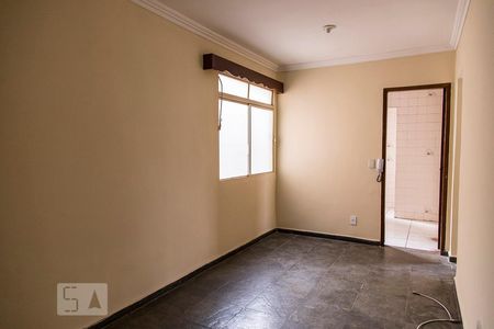 Sala de apartamento para alugar com 2 quartos, 52m² em Padre Eustáquio, Belo Horizonte