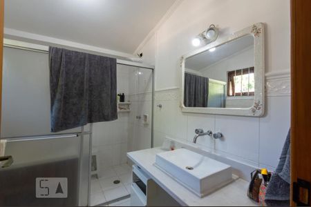 Casa à venda com 310m², 3 quartos e 4 vagasBanheiro da suíte 1