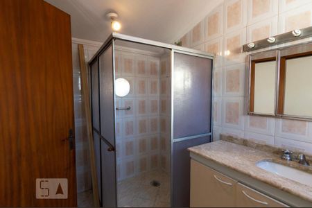 Casa à venda com 310m², 3 quartos e 4 vagasBanheiro da suíte 3