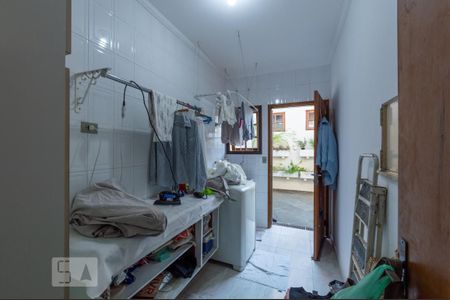 Casa à venda com 310m², 3 quartos e 4 vagasLavanderia