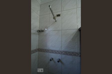 Casa à venda com 371m², 2 quartos e 4 vagasChuveiro