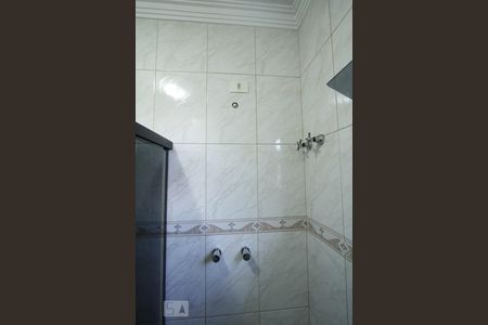 Casa à venda com 371m², 2 quartos e 4 vagasChuveiro