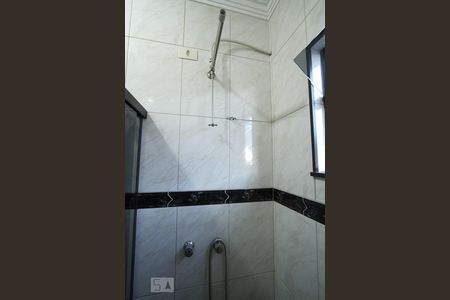 Casa à venda com 371m², 2 quartos e 4 vagasChuveiro