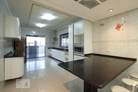 Casa à venda com 371m², 2 quartos e 4 vagasCozinha