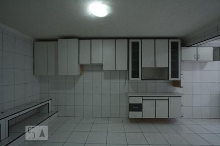 Casa à venda com 371m², 2 quartos e 4 vagasChurrasqueira e salão de festa