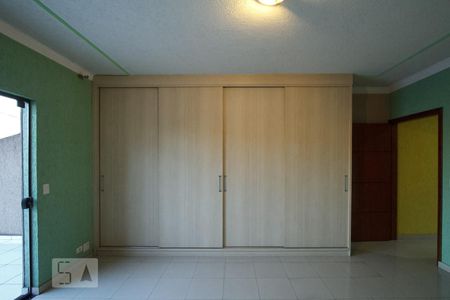 Casa à venda com 371m², 2 quartos e 4 vagasArmários