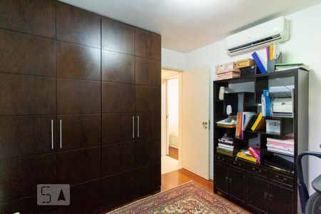 Apartamento à venda com 170m², 4 quartos e 2 vagasSuite 3