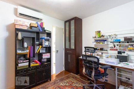 Apartamento à venda com 170m², 4 quartos e 2 vagasSuite 3