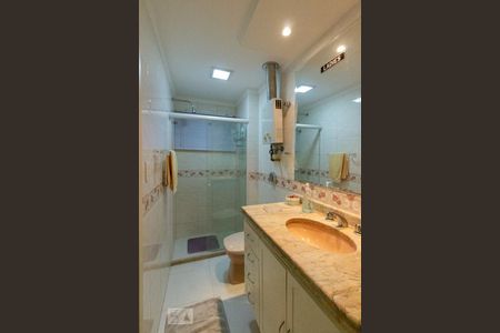 Apartamento à venda com 170m², 4 quartos e 2 vagasBanheiro Suites 2 e 3