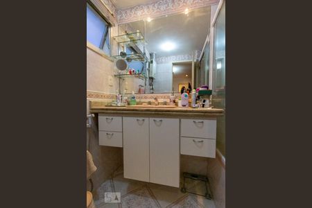 Apartamento à venda com 170m², 4 quartos e 2 vagasBanheiro Suite 4