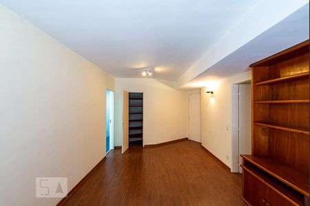 Apartamento à venda com 74m², 2 quartos e 1 vagaSala