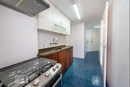 Apartamento à venda com 74m², 2 quartos e 1 vagaCozinha