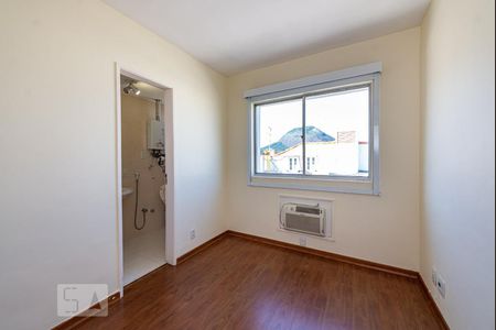 Apartamento à venda com 74m², 2 quartos e 1 vagaSuíte