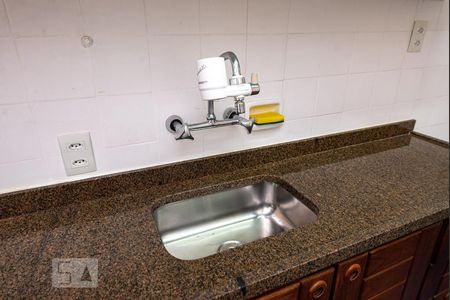 Apartamento à venda com 74m², 2 quartos e 1 vagaCozinha