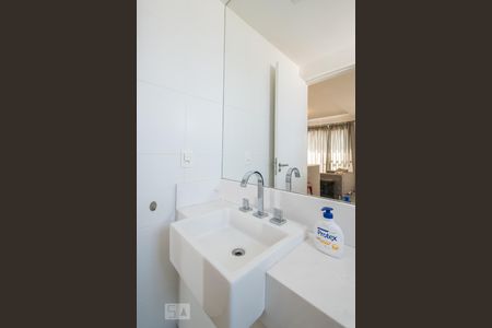 Apartamento à venda com 68m², 1 quarto e 2 vagasBanheiro