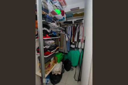 Apartamento à venda com 89m², 2 quartos e 1 vaga Apartamento à venda com 89m², 2 quartos e 1 vagaCloset Quarto 2