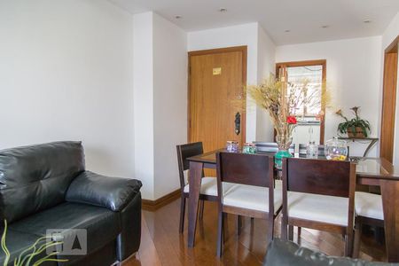 Apartamento à venda com 96m², 3 quartos e 2 vagasSala