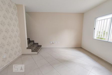 Sala de casa de condomínio para alugar com 2 quartos, 82m² em Vila Matilde, São Paulo
