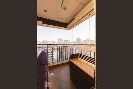 Apartamento para alugar com 37m², 1 quarto e 1 vaga Apartamento para alugar com 37m², 1 quarto e 1 vagaVaranda