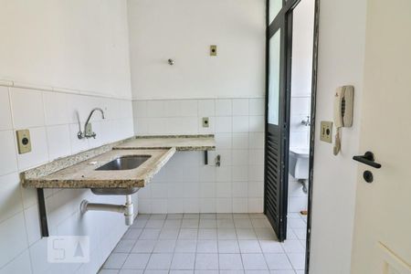 Cozinha de kitnet/studio para alugar com 1 quarto, 48m² em Bela Vista, São Paulo