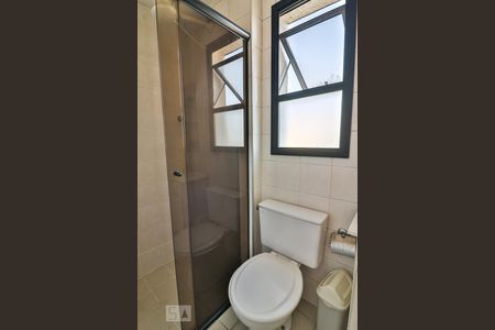 Banheiro de kitnet/studio para alugar com 1 quarto, 48m² em Bela Vista, São Paulo