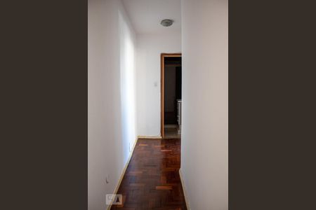 Corredor  de apartamento para alugar com 2 quartos, 59m² em Estácio, Rio de Janeiro
