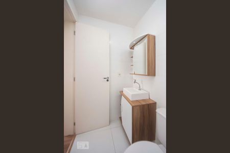 Apartamento à venda com 46m², 2 quartos e 1 vaga Apartamento à venda com 46m², 2 quartos e 1 vagaBanheiro
