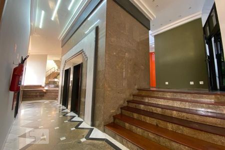 Apartamento à venda com 39m², 1 quarto e 1 vaga Apartamento à venda com 39m², 1 quarto e 1 vagaHall Social