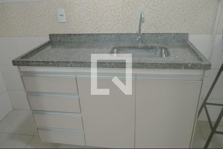 Sala/Cozinha de apartamento para alugar com 2 quartos, 32m² em Pari, São Paulo