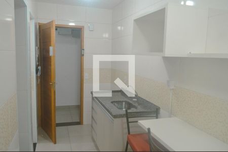 Sala/Cozinha de apartamento para alugar com 2 quartos, 32m² em Pari, São Paulo