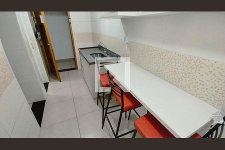 Sala/Cozinha de apartamento para alugar com 2 quartos, 32m² em Pari, São Paulo