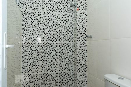 Banheiro de apartamento para alugar com 2 quartos, 32m² em Pari, São Paulo