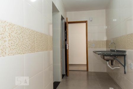 Cozinha de apartamento para alugar com 2 quartos, 32m² em Pari, São Paulo