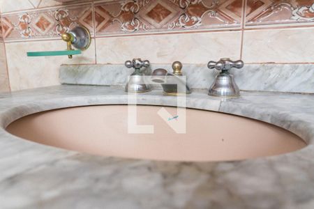 Casa à venda com 155m², 5 quartos e 2 vagasBanheiro Detalhe