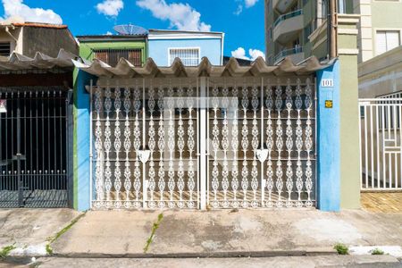 Casa à venda com 155m², 5 quartos e 2 vagasFachada