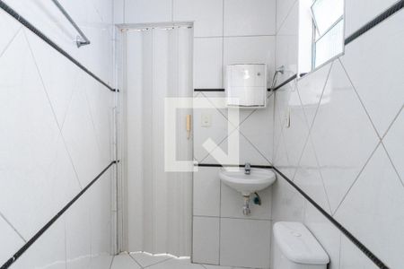 Casa à venda com 155m², 5 quartos e 2 vagasBanheiro da Suíte da Edícula