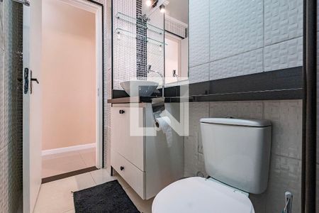 Banheiro de apartamento para alugar com 1 quarto, 56m² em Pinheiros, São Paulo